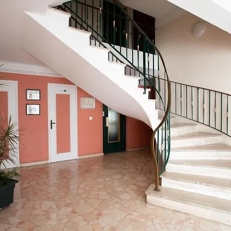 דירה Superb Floor, Sea And Mountain View