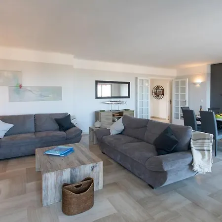 Superb Floor, Sea And Mountain View דירה *