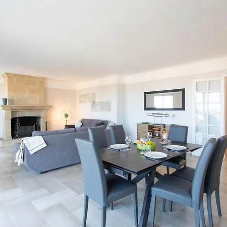Superb Floor, Sea And Mountain View Apartment
