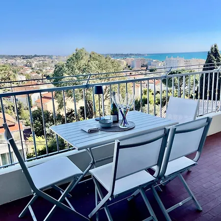 Apartment Superb Floor, Sea And Mountain View